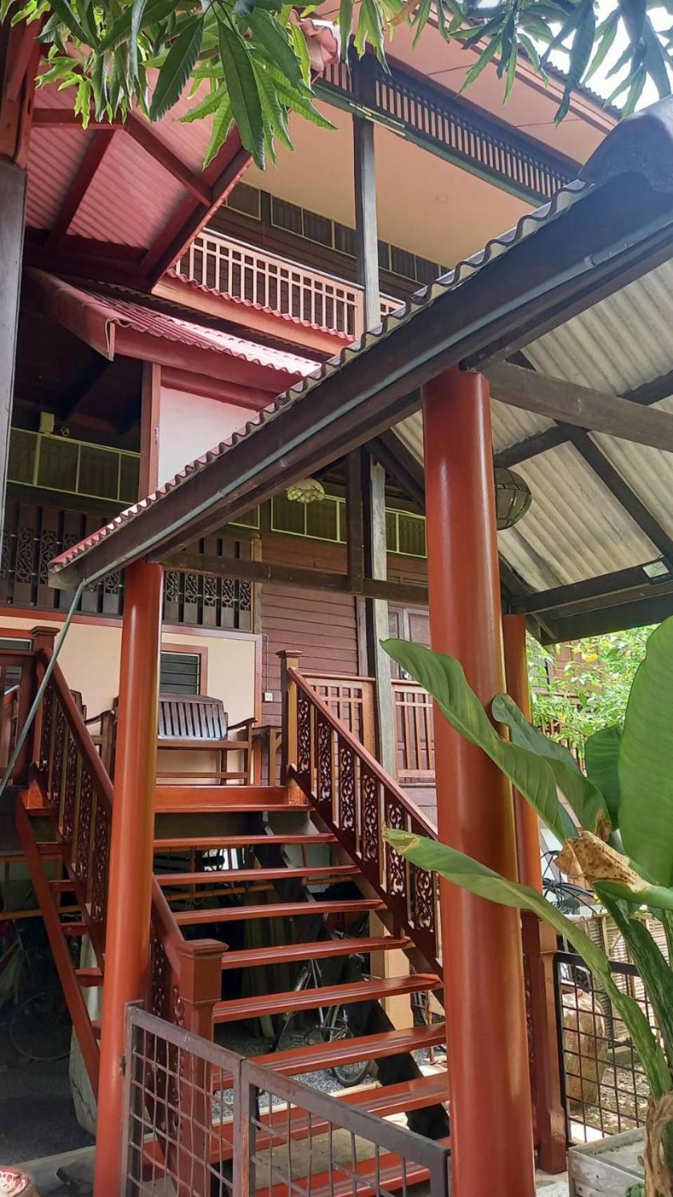 Baan Lotus Guest House Phra Nakhon Si Ayutthaya Esterno foto